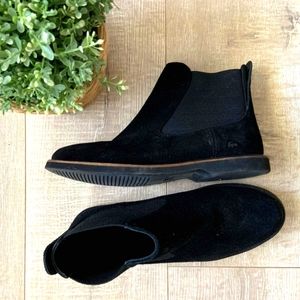 Lacoste suede booties 7.5